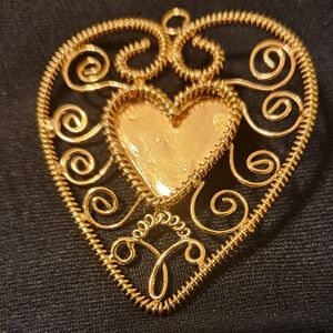 Elegant Hallmark CO. Vintage Gold Heart Pendant Designed For A Photo